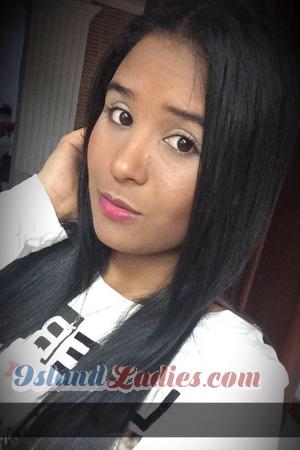 156027 - Saret Age: 32 - Colombia