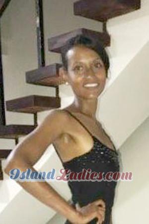 173738 - Stephanie Age: 37 - Costa Rica