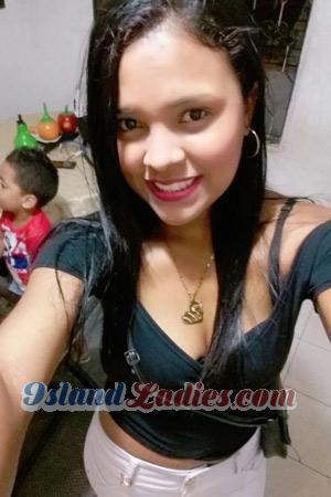 176810 - Laura Age: 33 - Colombia