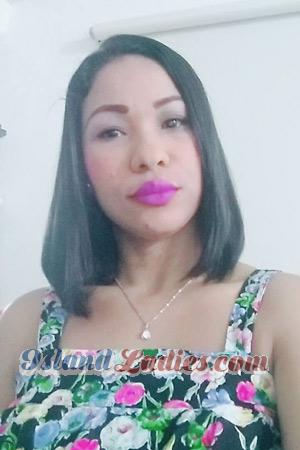 177008 - Kari Age: 47 - Colombia