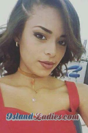 180075 - Yineth Age: 26 - Colombia