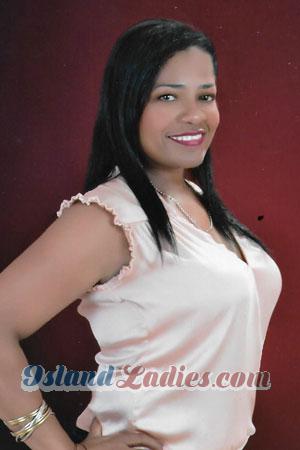 182240 - Deivis Age: 48 - Colombia