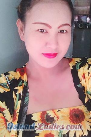 184228 - Petcharat Age: 37 - Thailand