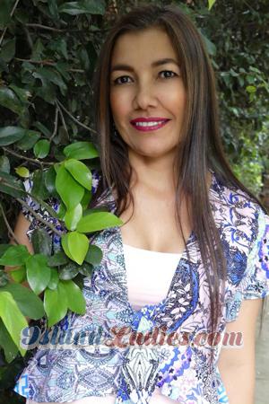 185965 - Luz Enith Age: 56 - Colombia