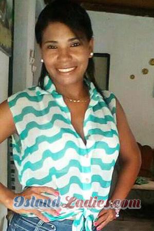 192064 - Leandra Age: 34 - Venezuela