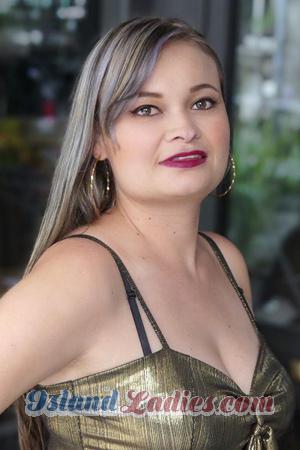 192749 - Luz Dary Age: 35 - Colombia