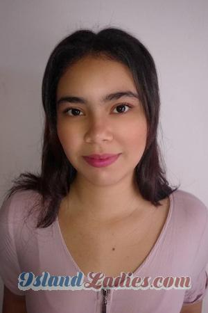194490 - Yulianis Age: 25 - Colombia