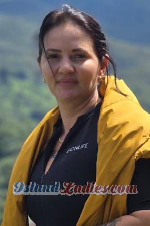 195141 - Andrea Age: 40 - Costa Rica