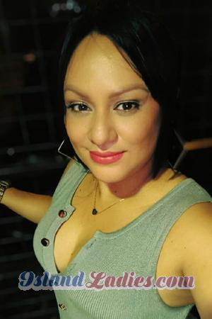 195143 - Alejandra Age: 42 - Costa Rica