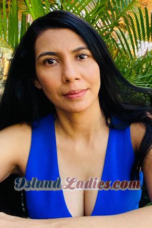 200279 - Greys Age: 47 - Colombia