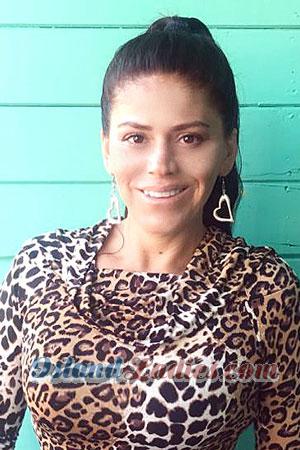 204575 - Silvia Age: 43 - Costa Rica