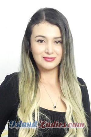 204921 - Daniela Age: 29 - Colombia