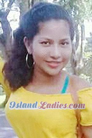 205097 - Silvia Age: 27 - Costa Rica