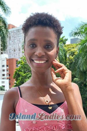 210812 - Sixta Age: 41 - Colombia