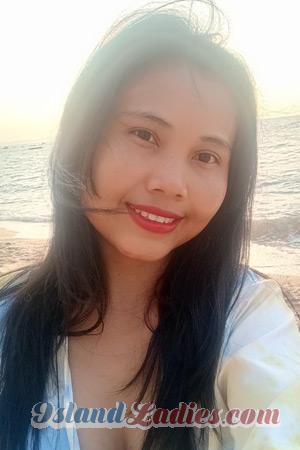 210935 - Anuchsara Age: 39 - Thailand