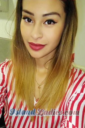 211260 - Fernanda Age: 30 - Costa Rica