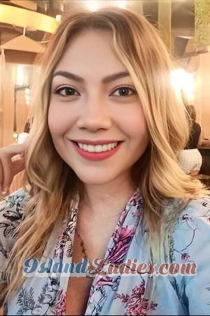 211996 - Brenda Age: 30 - Colombia