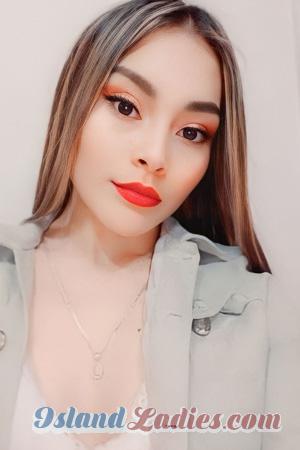 213756 - Laura Age: 23 - Colombia