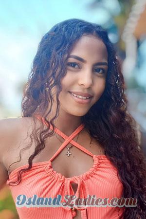 213877 - Martha Age: 22 - Colombia