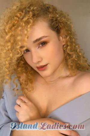 215550 - Scarlet Age: 27 - Colombia