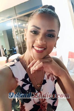 217113 - Amelia Age: 56 - Ecuador