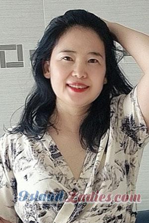 220558 - Lisa Age: 47 - China