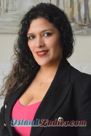 220612 - Ysabel Age: 44 - Peru