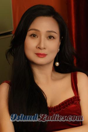 221577 - Jacelyn Age: 52 - China