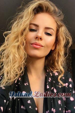 223688 - Oleksandra Age: 25 - Ukraine