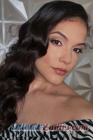 223714 - Laura Age: 21 - Colombia