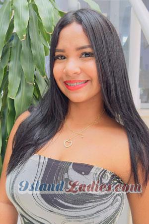 223840 - Nayelis Age: 23 - Colombia