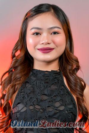 223852 - Jeramae Age: 19 - Philippines