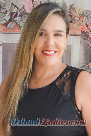 226420 - Lenka Age: 55 - Peru