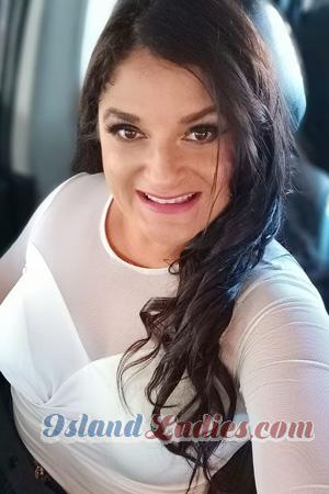 226852 - Ivannia Age: 44 - Costa Rica