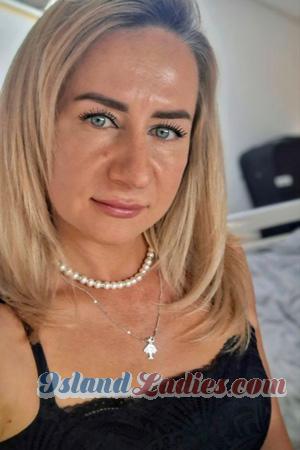 227186 - Viktoriia Age: 42 - Ukraine