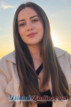 227508 - Laura Age: 26 - Colombia