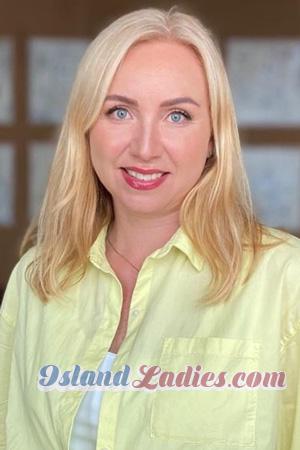 227687 - Luliia Age: 53 - Mexico