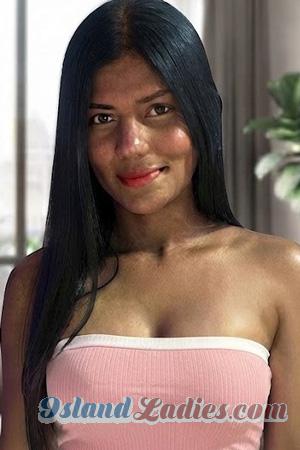 228306 - Laura Age: 26 - Colombia